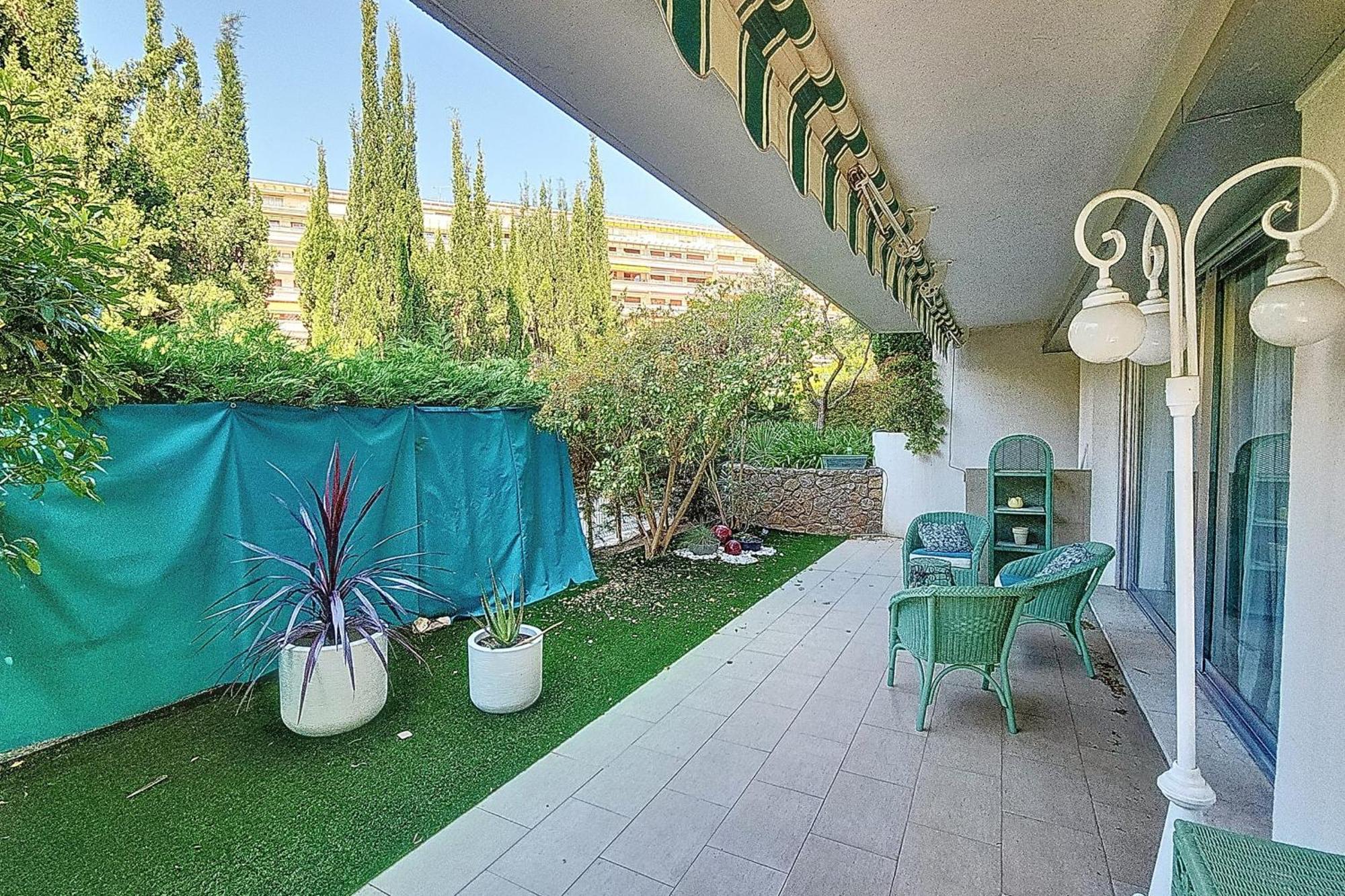 Henri Camille Real Estate - Goya - One Bedroom Close Center Канни Екстер'єр фото
